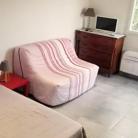Studio Dans Avec Piscine Apartment