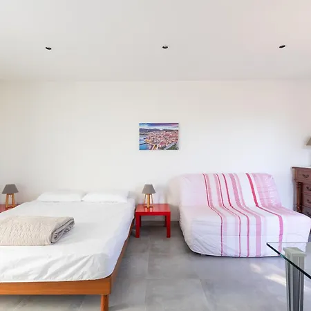 Apartment Dans Avec Piscine