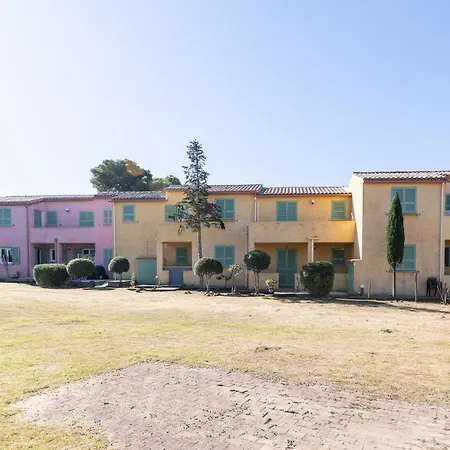 Apartment Dans Avec Piscine